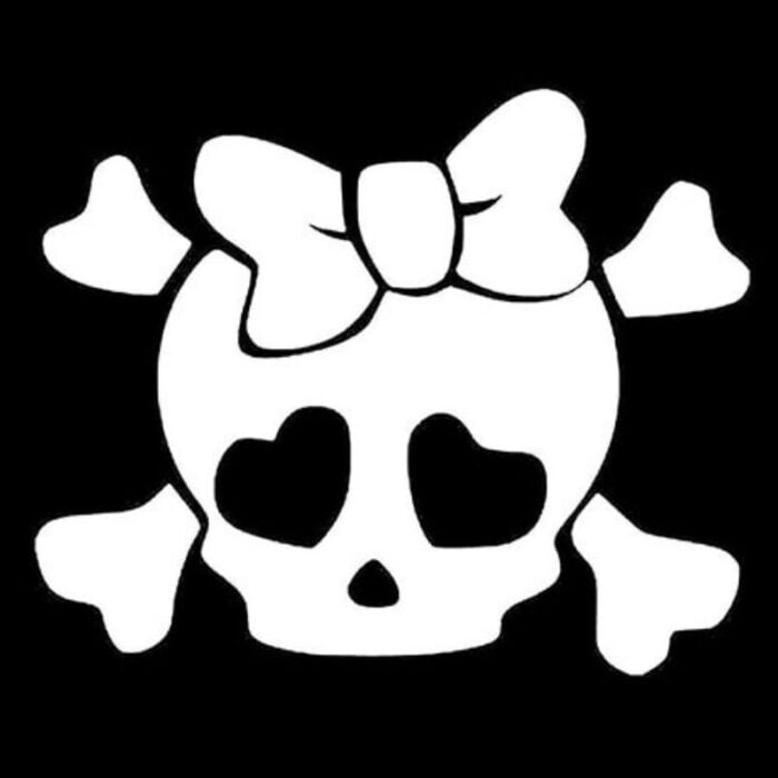 stickers fille tête de mort pirate
